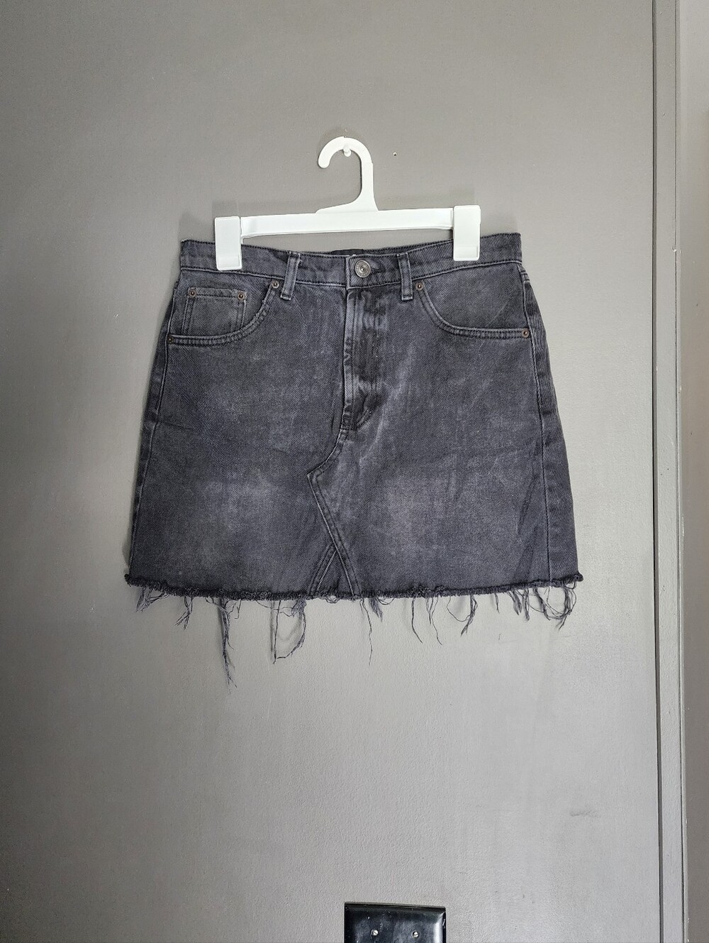 BDG Urban Outfitters High-rise Black Denim Distressed Mini Skirt Size Med - Picture 5 of 15